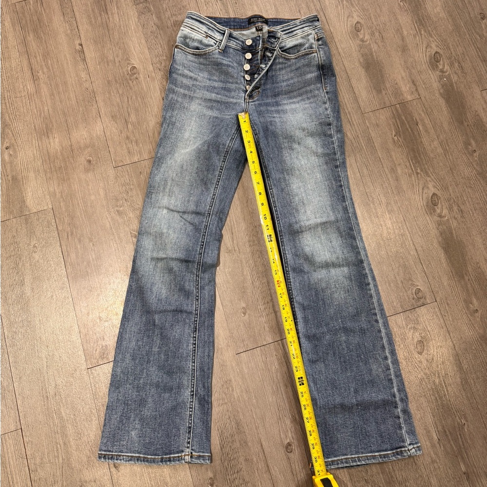 EUC Judy Blue Jeans size 1/25
